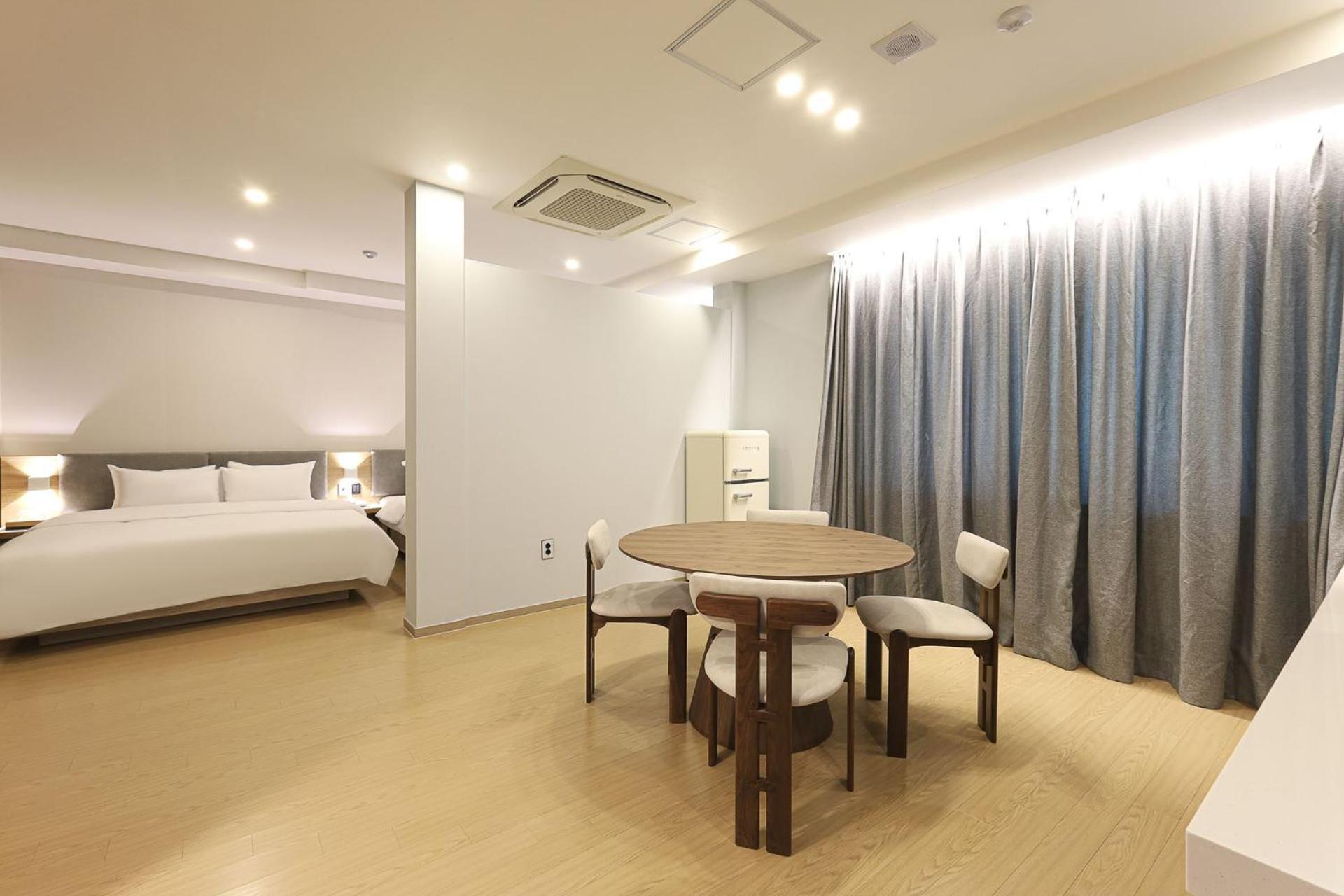 Hound Hotel Changwon Dış mekan fotoğraf