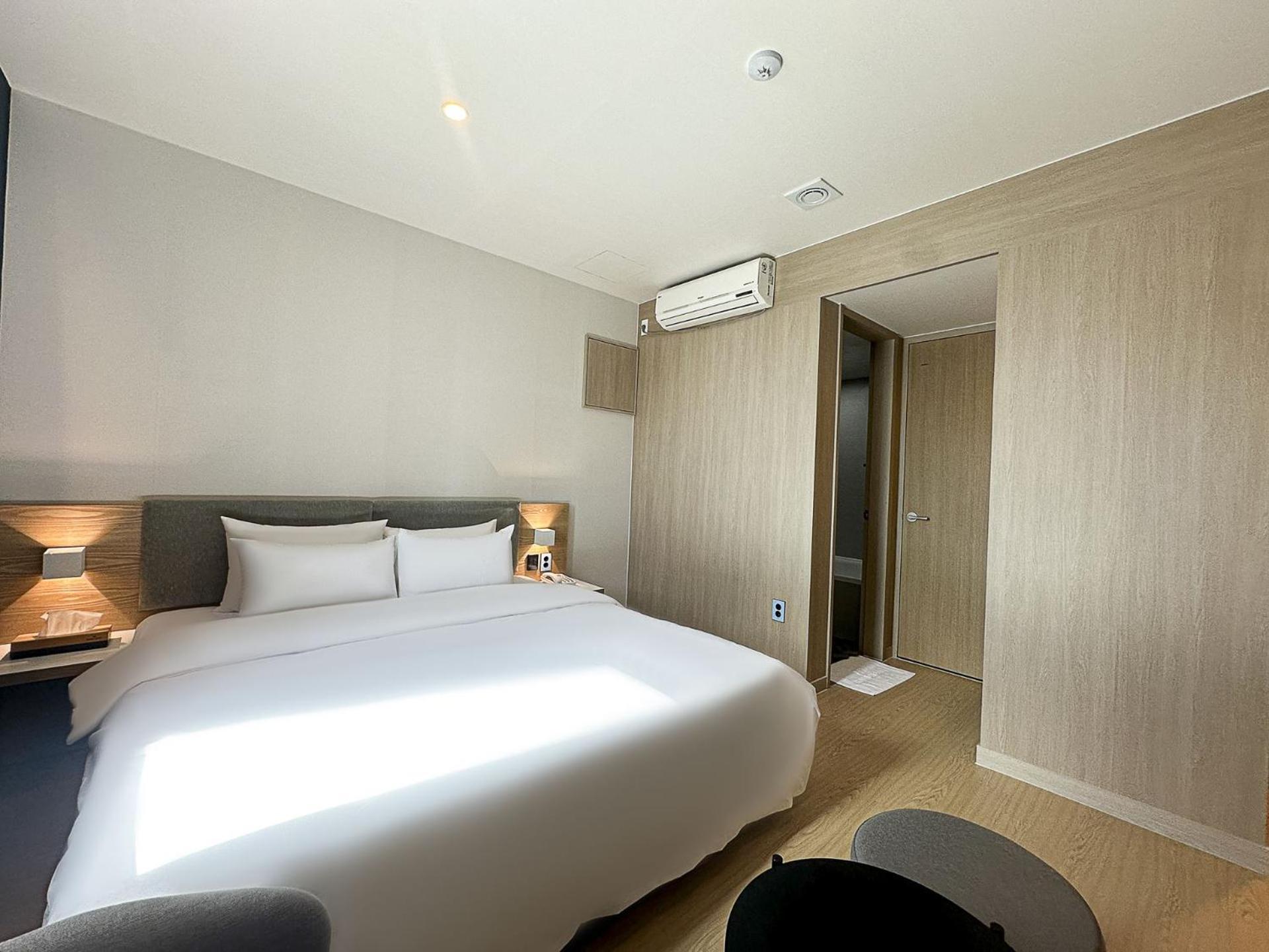 Hound Hotel Changwon Dış mekan fotoğraf