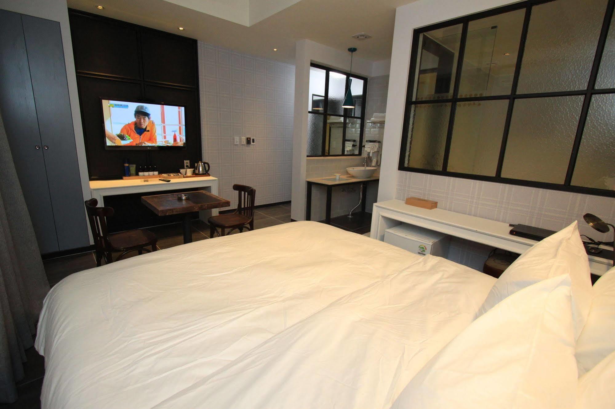 Hound Hotel Changwon Dış mekan fotoğraf