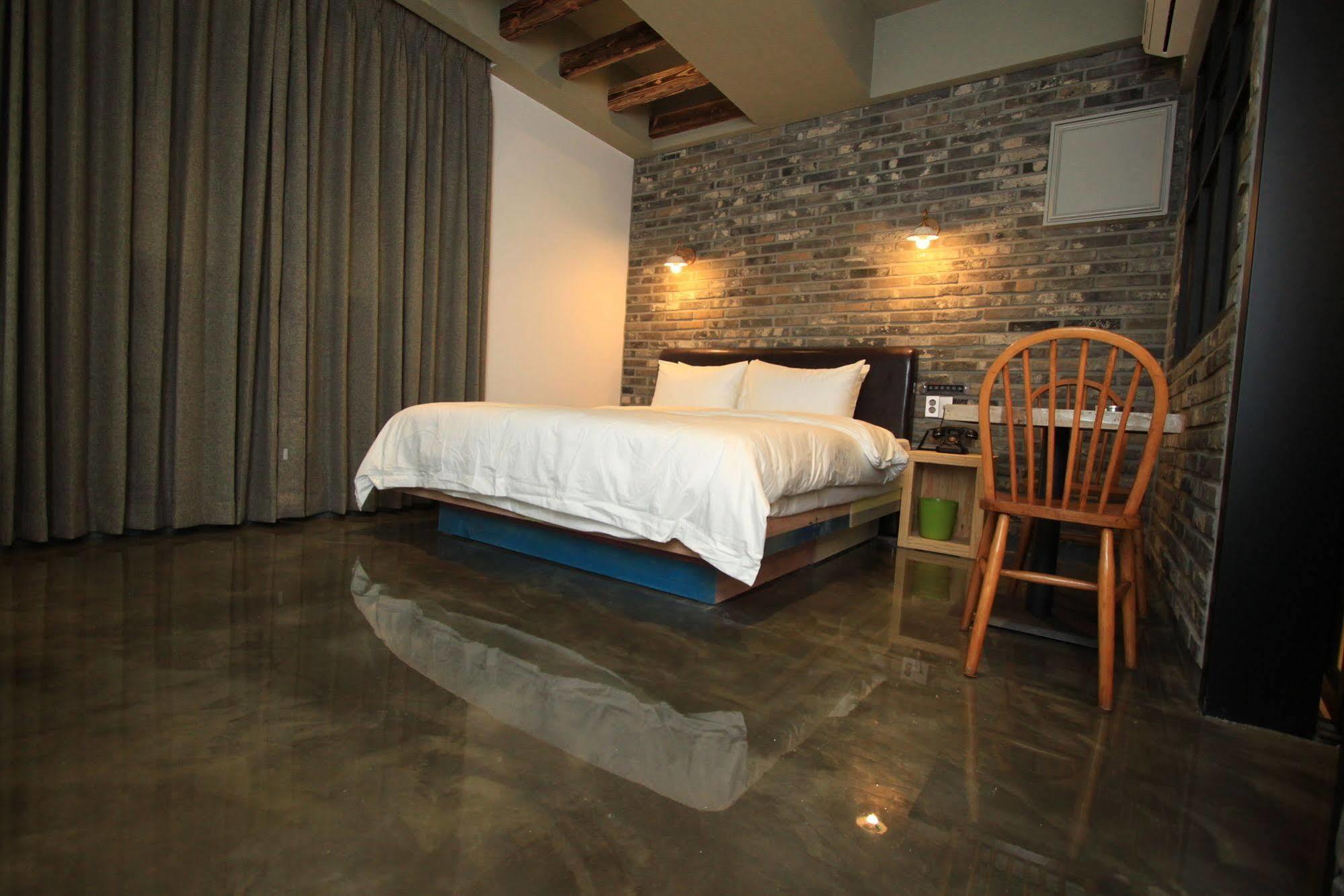 Hound Hotel Changwon Dış mekan fotoğraf