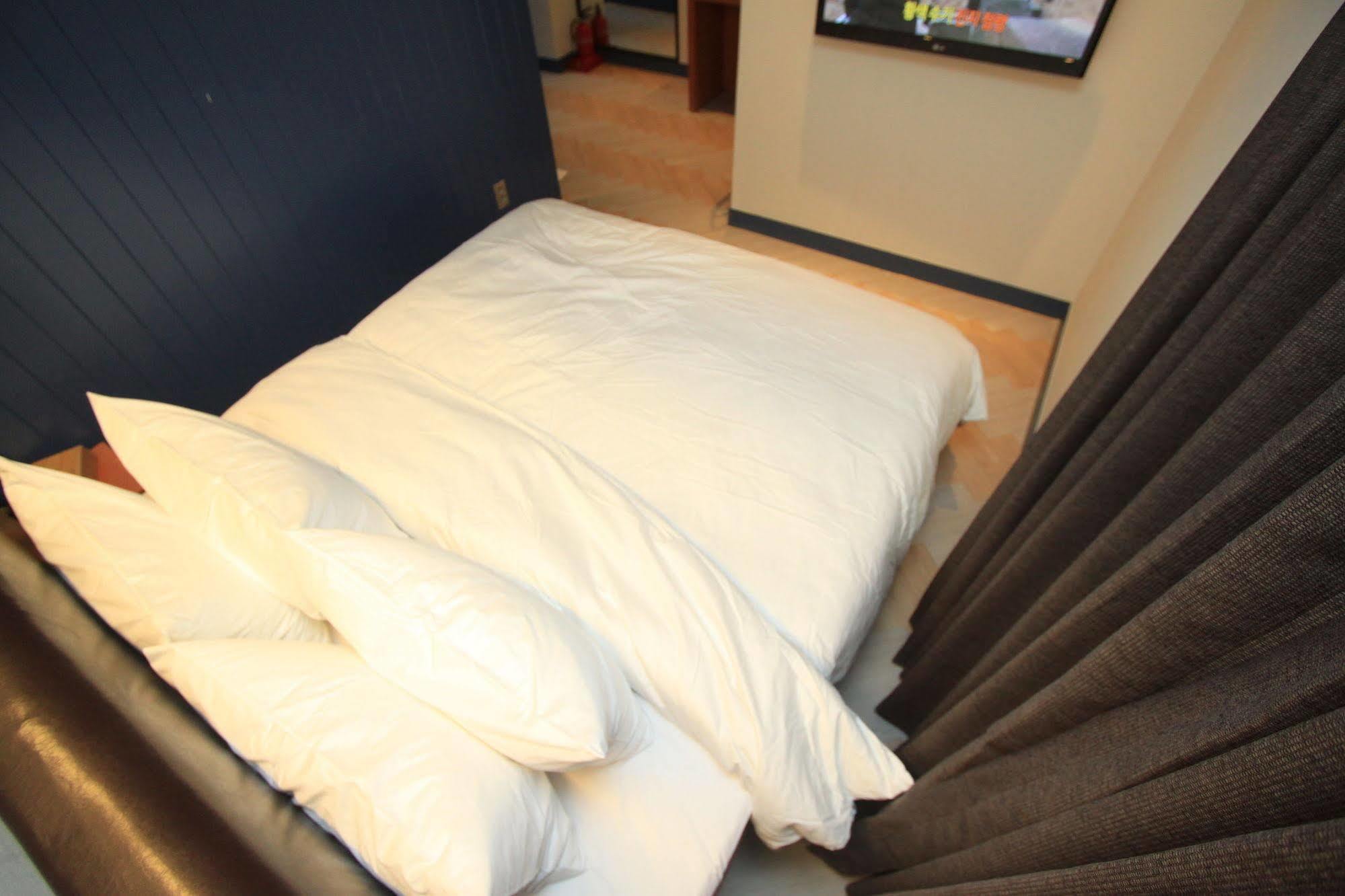 Hound Hotel Changwon Dış mekan fotoğraf